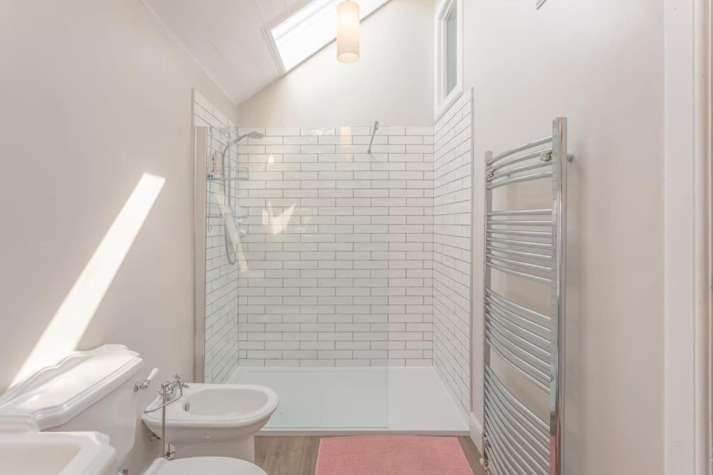 Stylish Self Contained Studio Near Glasgow Airport Appartement Lochwinnoch Buitenkant foto