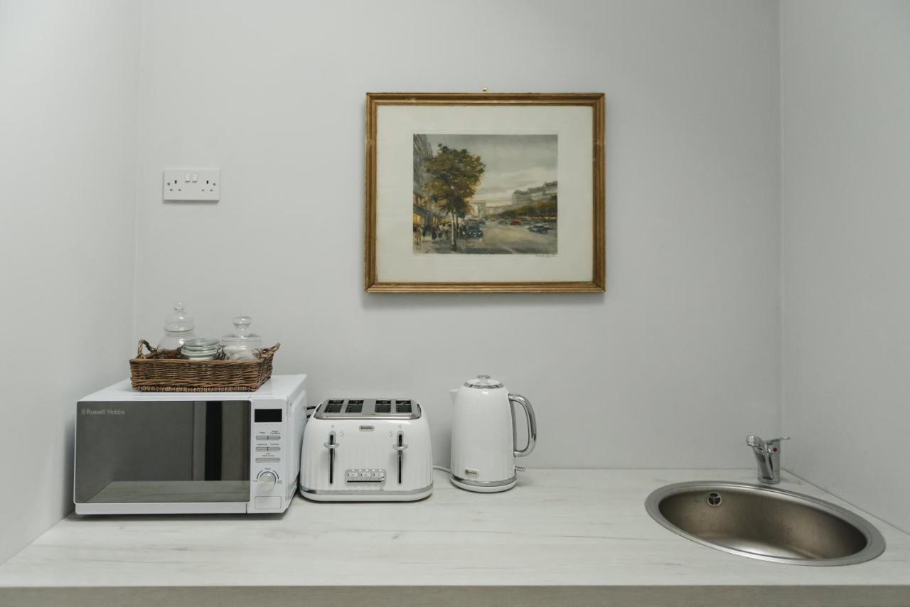 Stylish Self Contained Studio Near Glasgow Airport Appartement Lochwinnoch Buitenkant foto